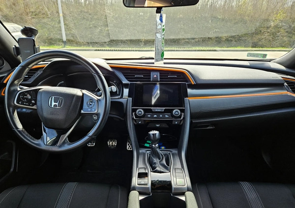 Honda Civic cena 60900 przebieg: 122250, rok produkcji 2017 z Gdańsk małe 79